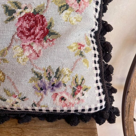 TRACY PORTER Beautiful Floral Design Needlepoint Decorative Pillow Tassel Trim - Picture 6 of 8